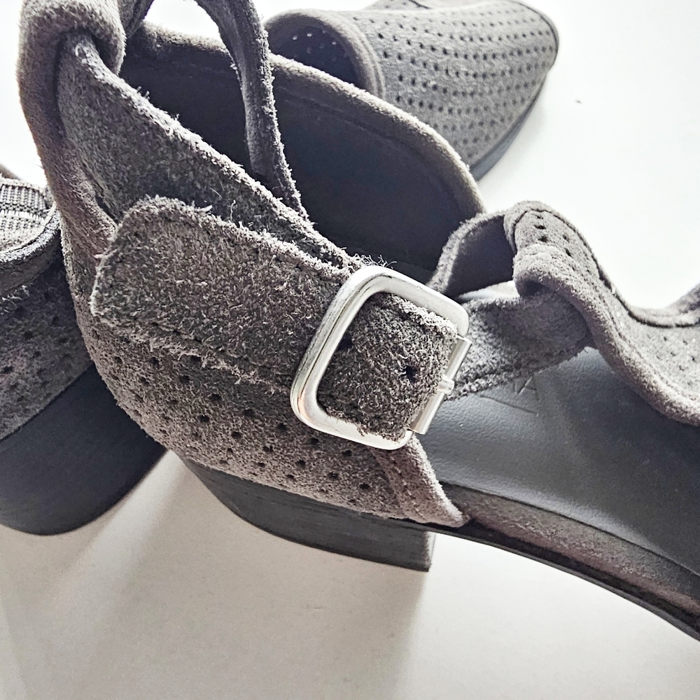 Koolaburra by UGG sandals gray Ashlyn suede open tie 10 comfortable - Picture 6 of 9